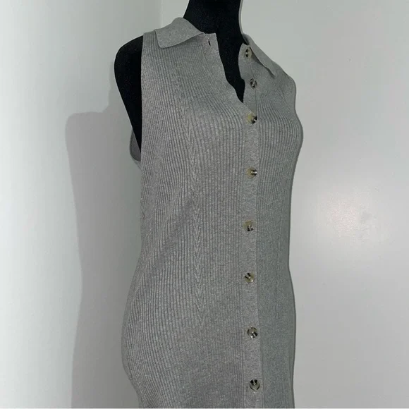 NEW! Favorite Daughter- The Lena Midi Dress Frost Gray Size M Buttoned Ribbed - Picture 6 of 15